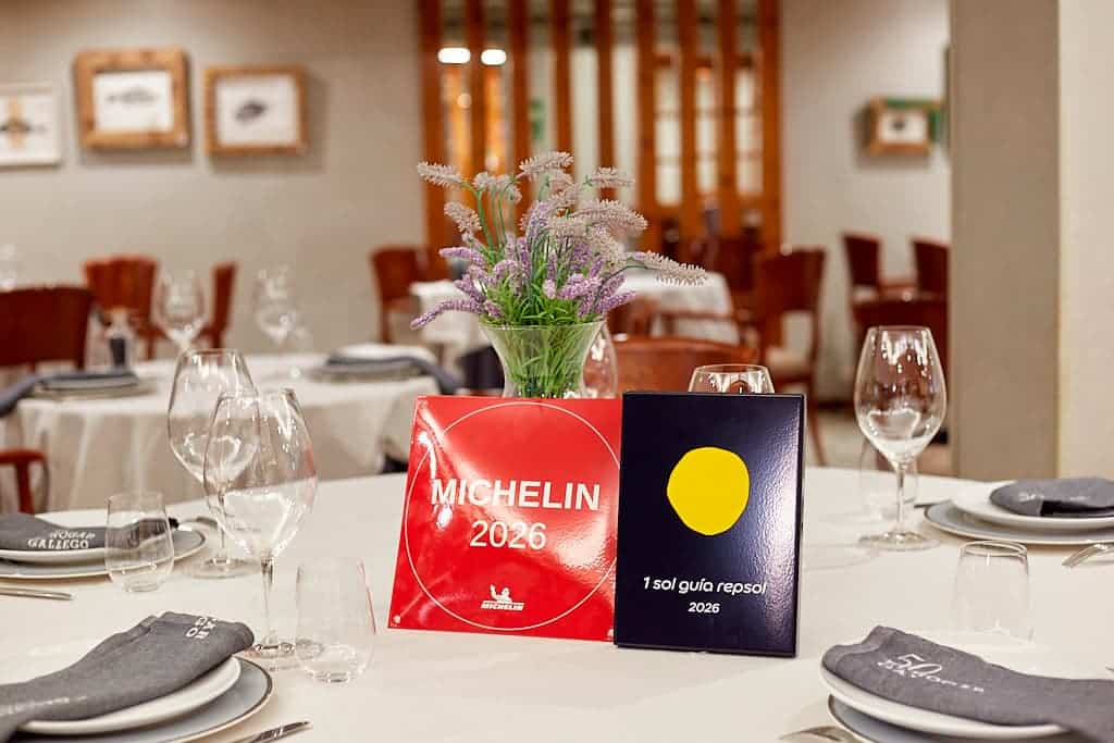 El Hogar Gallego repite en la Guía Michelin y Sol Repsol 2026